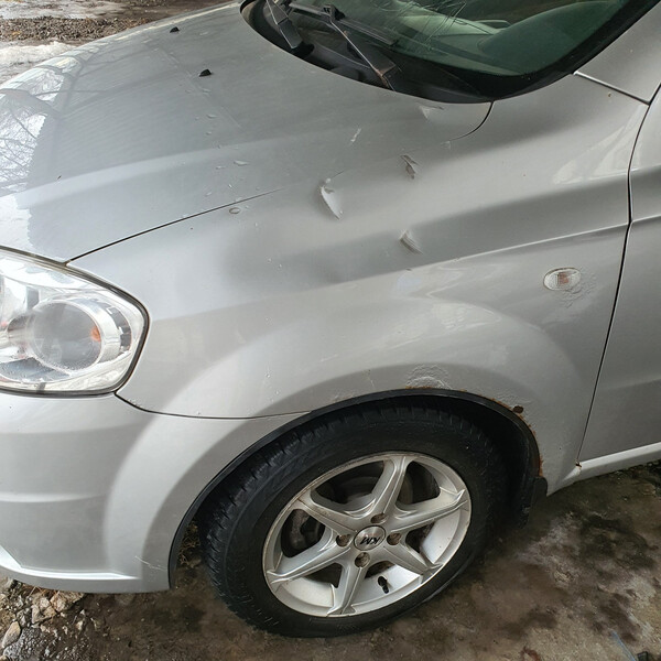 Крыло левое переднее, серебристое Chevrolet Aveo  2008 1.6 Бензин 