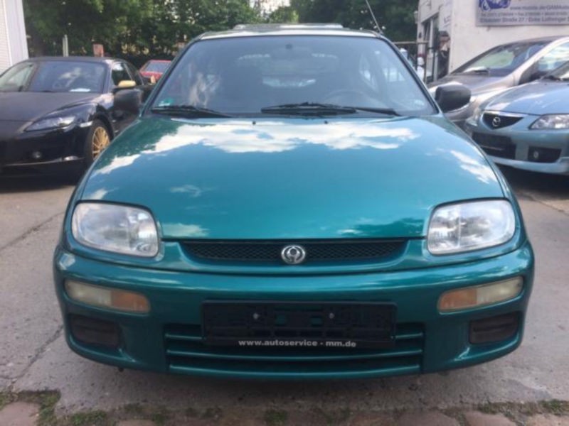 Бампер передний Mazda 323 купе 1995 г.  1.5 л бензин Киев