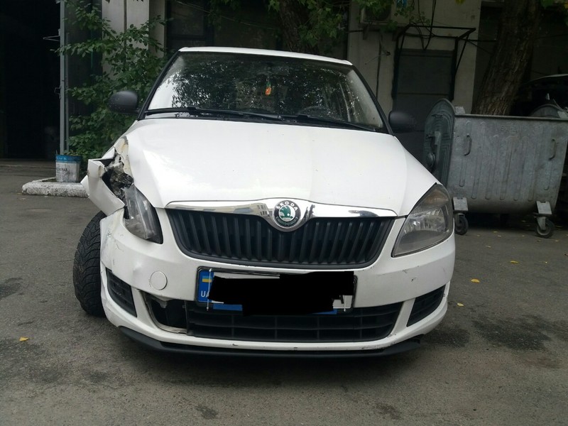 Бампер передний 5J0807221D   Opel Corsa, Skoda Fabia, Skoda Praktik, Skoda Rapid, Skoda Roomster