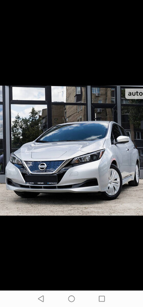 Бампер взборі Nissan Leaf  2018 хетчбек 2.0 Электро 