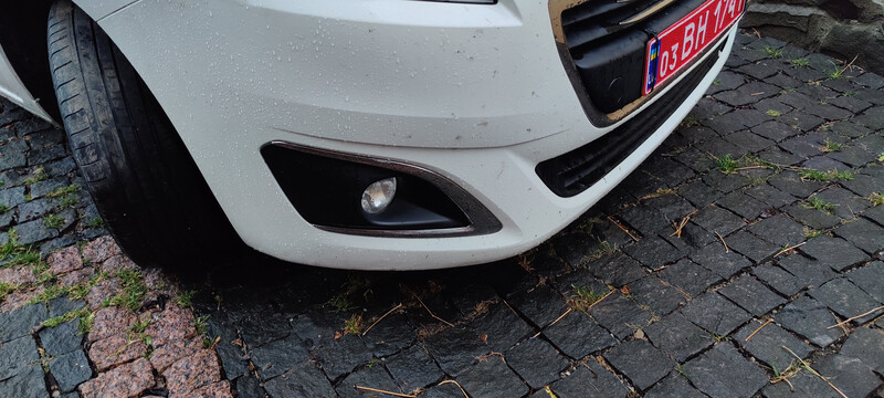 Накладка бампера Peugeot 5008  2014 універсал 1.6 Дизель Львів