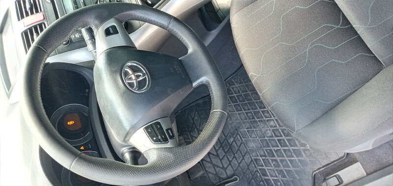 Рульове колесо Toyota Auris  2012 1.6 Бензин Жовті Води
