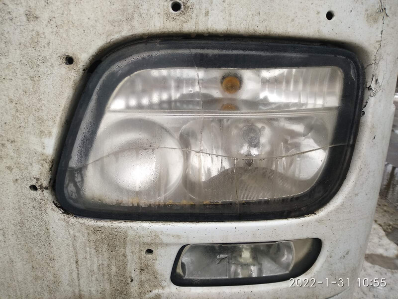 Фара передняя Mercedes Actros 2011 г.