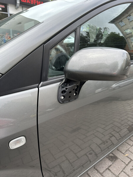 Накладка дзеркала Toyota Corolla Verso  2007 хетчбек 2.3 Дизель 
