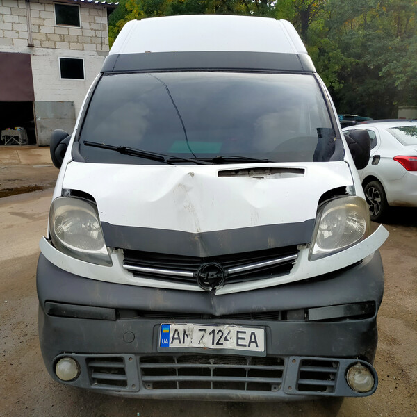 Капот Opel Vivaro  2005 2.5 Дизель Житомир