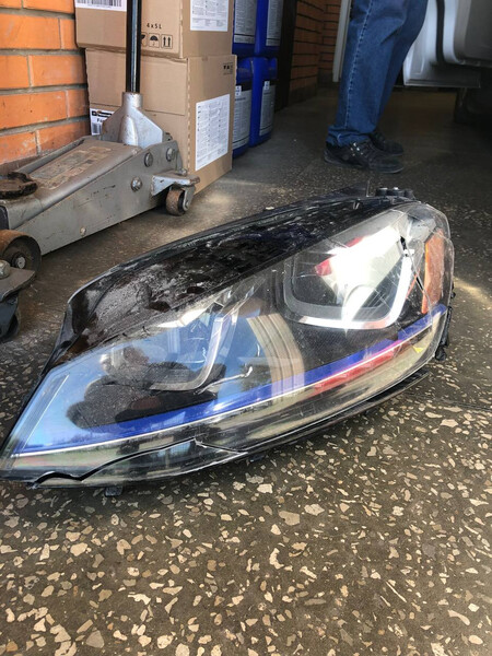 Фара передняя левая Volkswagen e-Golf хэтчбек 2015 г.  24.0 л электро