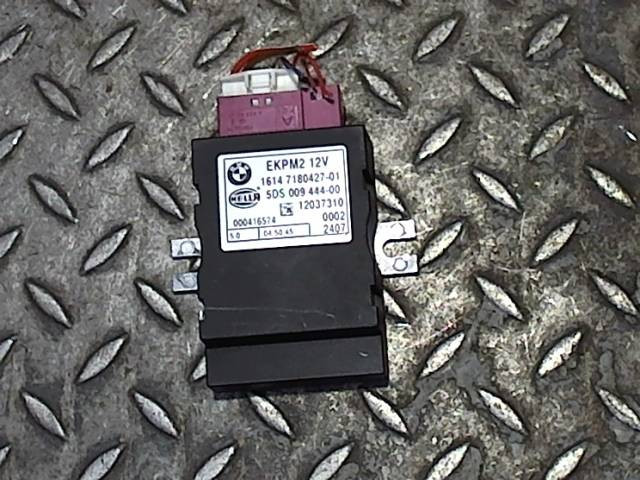 Реле топливного насоса 16147180427   BMW 5 Series