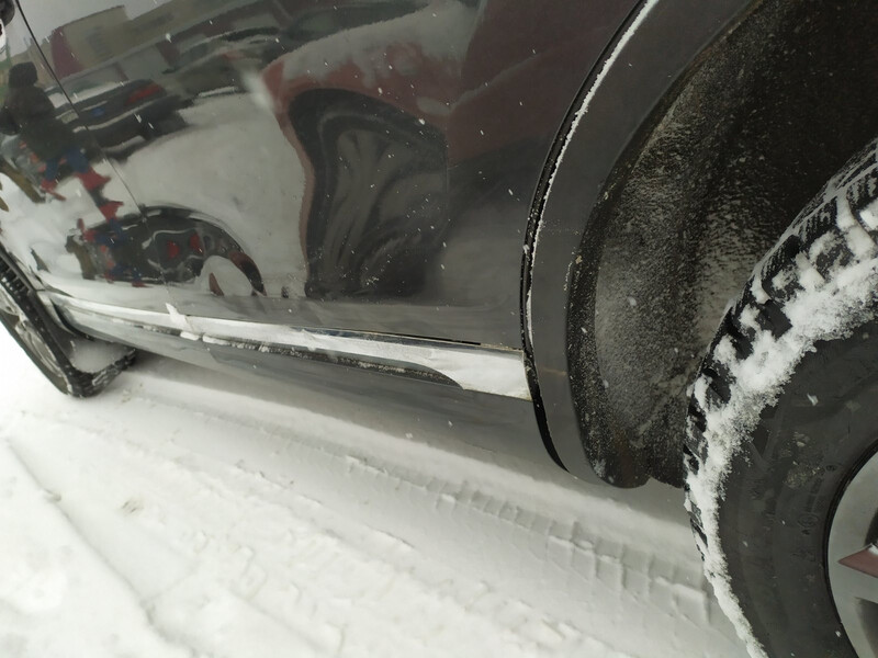 Молтинг Volkswagen Touareg  2012 3.0 Дизель Коростень