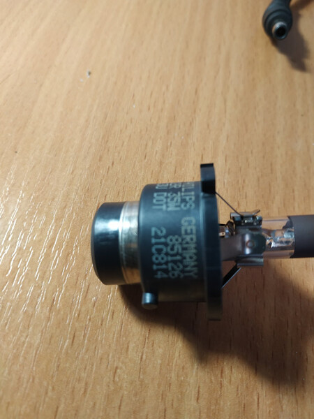 Ксеноновая лампа d2r 35w 03u dot Nissan Qashqai J10  2008 2.0 Бензин 