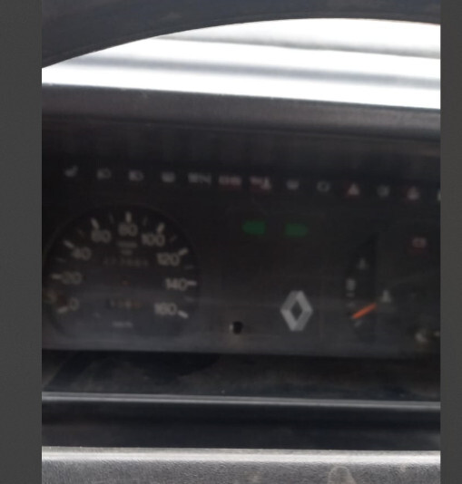 Приборная панель Renault Trafic универсал 1992 г.  2.5 л дизель Одесса
