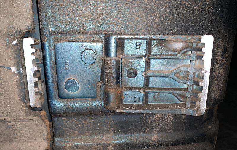 Петля двери багажника Renault Trafic 1 1995 2.0 Дизель Хмельницкий