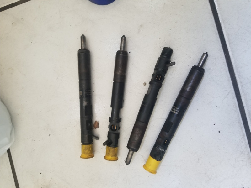 Топливная форсунка Ford Focus универсал 2001 г.  1.8 л дизель Рогатин