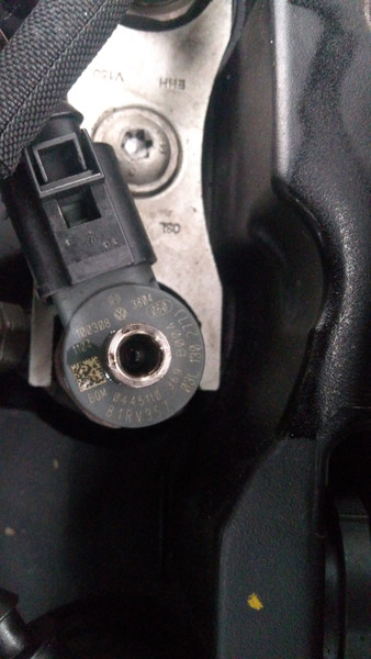 Форсунка Skoda Octavia хэтчбек 2012 г.  2.0 л дизель Новий Роздол