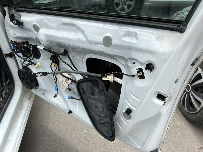 Блоки открывания дверей стеклоподъемников Volkswagen Golf 7  2018 универсал 1.8 Бензин Киев