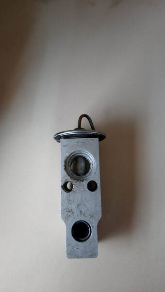 Клапан давления кондиционера Toyota Camry 10  1993  Бензин Одесса