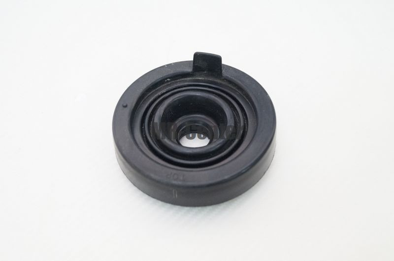 Резиновая заглушка фары Chevrolet Cruze  2013 1.8 Бензин Чернигов