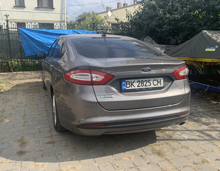 Задние фонари Ford Fusion  2013 2.0 Гибрид Луцк