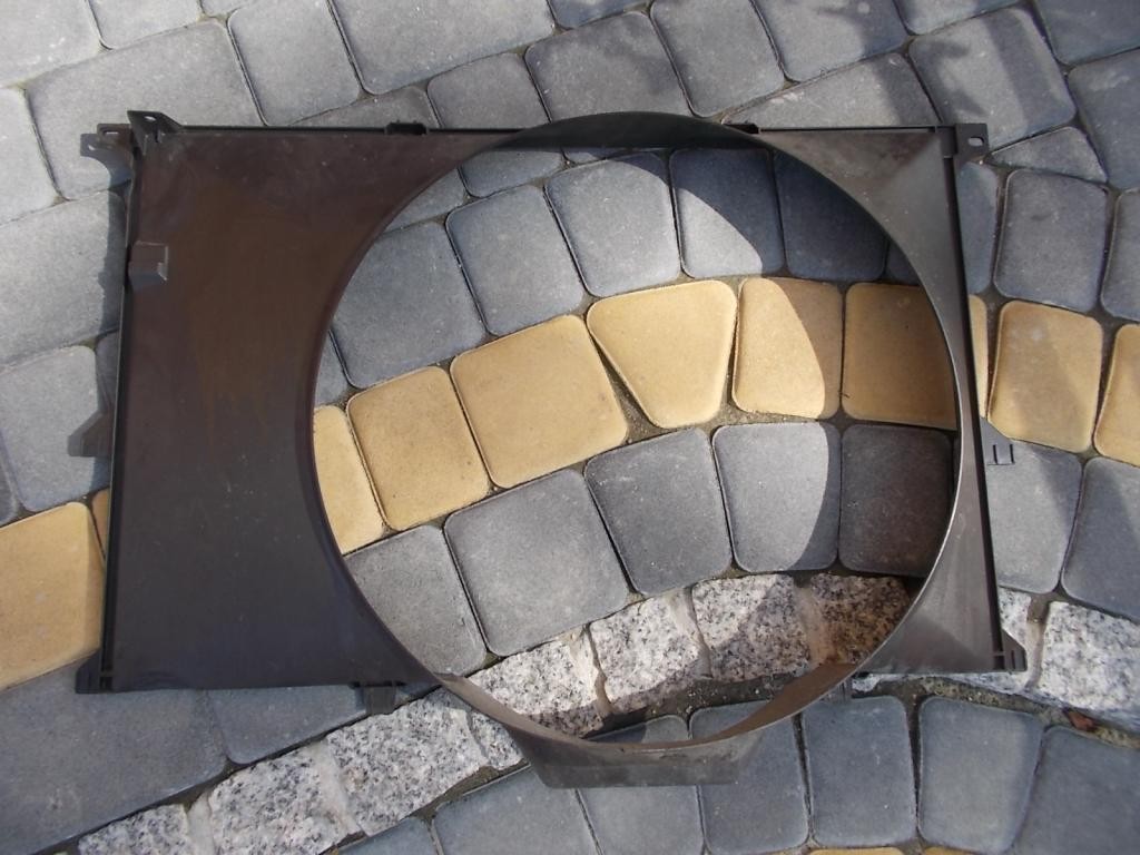 Диффузор вентилятора 17 11 2 244 373   BMW 5 Series