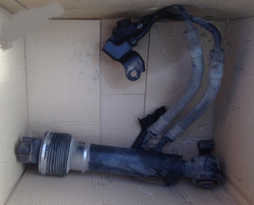 Гидроцилиндр переднего стабилизатора Toyota Land Cruiser Prado 150 2011 г.  4.0 л бензин Кременчуг