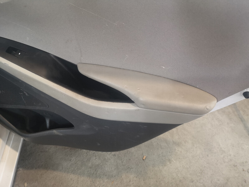 Подлокотник задний левый и правый Hyundai IONIQ  2018 хетчбек 1.6 Бензин 