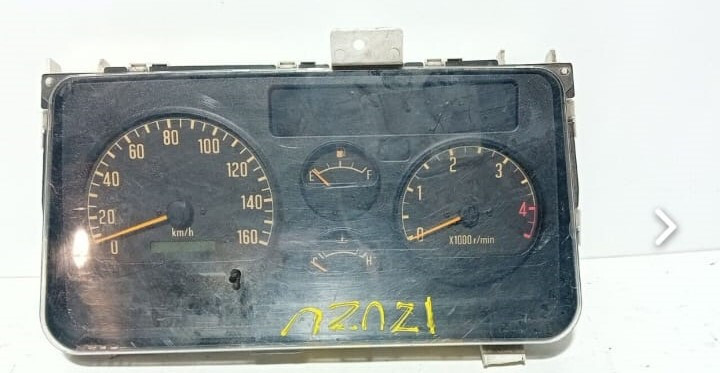 Щиток приборов Isuzu NQR  2010 Киев