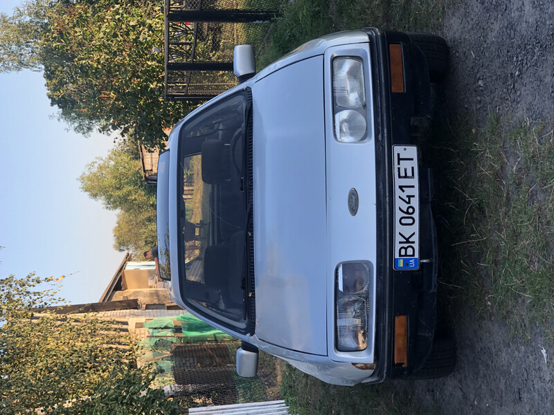 Фары Ford Sierra хэтчбек 1986 г.  2.0 л бензин Вараш