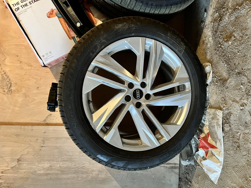 Диск литой Audi Q7 универсал 2019 г.  3.0 л бензин Тернополь