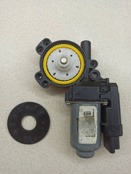 Шестерня моторчика склопідйомника жовта Renault Megane 2 2007 хетчбек 1.5 Дизель 