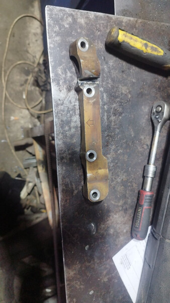 Передний бугель распредвалов Mitsubishi ASX  2010 1.8 Бензин Мукачево