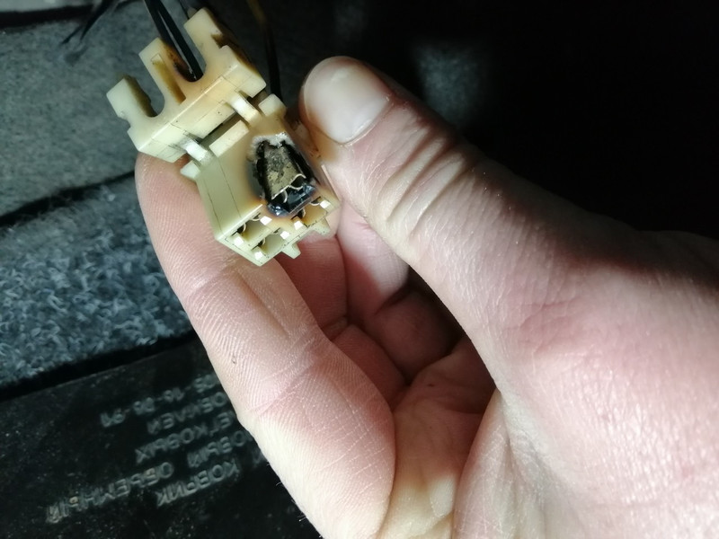 Разъем реостата печки Hyundai H1 2012 г.  2.5 л дизель Николаев