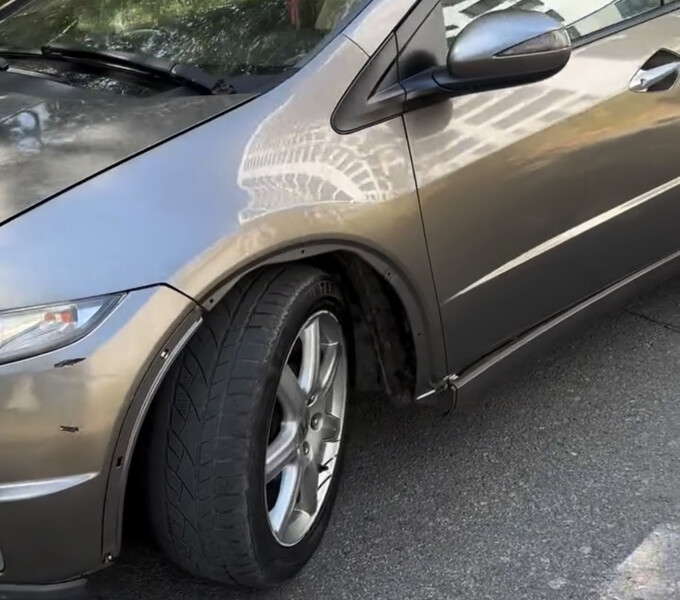 Розширювач арки крила лівий і правий Honda Civic 8  2007 хэтчбек 1.8 Бензин Лубны