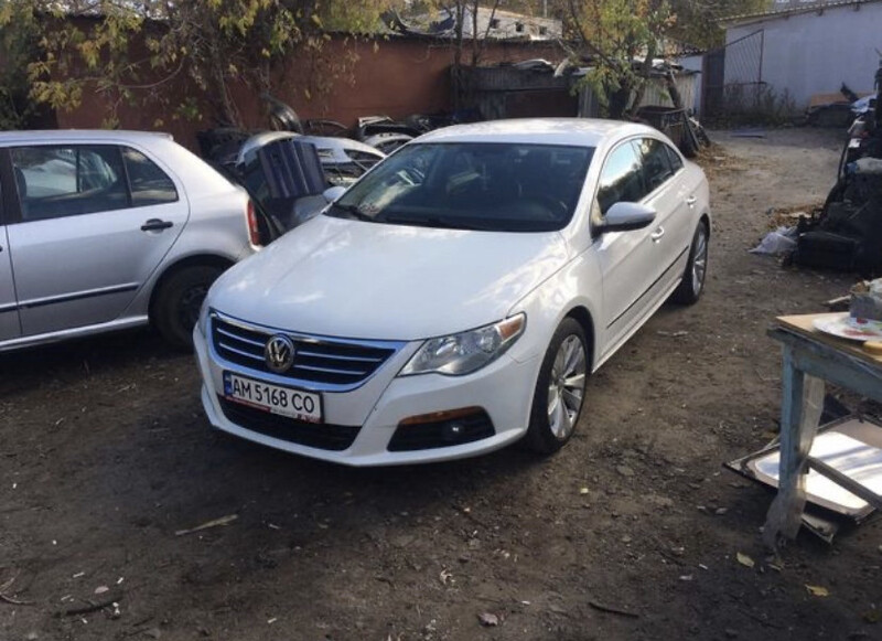 Решетка бампера верхняя Volkswagen Passat CC  2010 купе 2.0 Бензин Киев