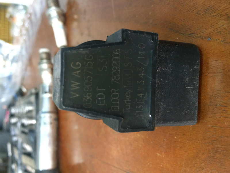 Катушка зажигания 036905715G   Skoda Fabia, Volkswagen Caddy, Volkswagen Cross Touran, Volkswagen Jetta, Volkswagen Passat, Volkswagen Polo