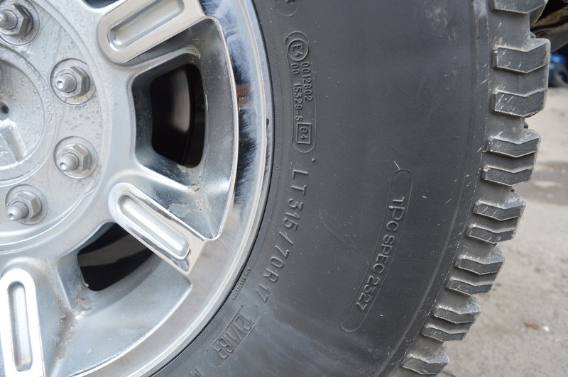 Колпаки на диски Hummer H2  2006 6.0 Бензин Тернополь