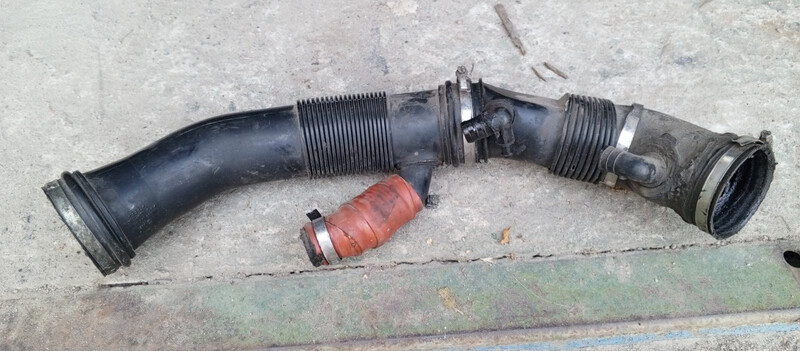 Патрубок турбіни Volkswagen Passat b5 2003 1.6 Бензин Суми