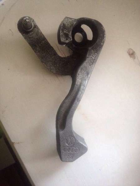 Ручка КПП EN-GJS-450-10   Skoda Fabia