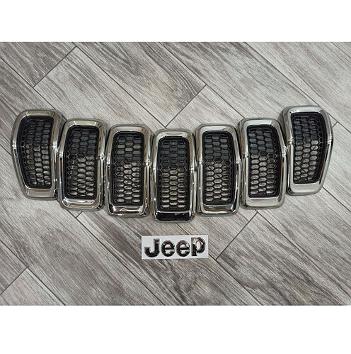 Решітка радіатора Jeep Cherokee KL 2013 р.  Харків