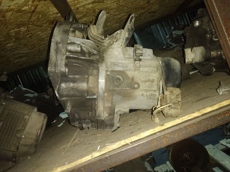 МКПП Renault Laguna  1996 хетчбек 1.8 Бензин 