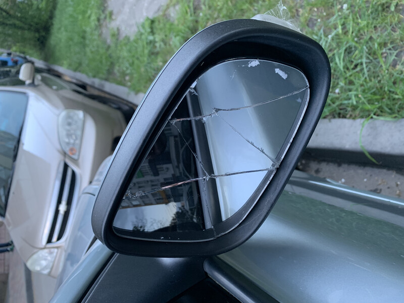 Вкладиш зеркала правого Volvo V50  2010 універсал 1.6 Дизель 