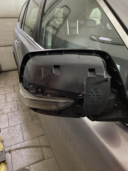 Накладка зеркала Subaru Legacy 5 универсал 2011 г.  2.0 л бензин Киев