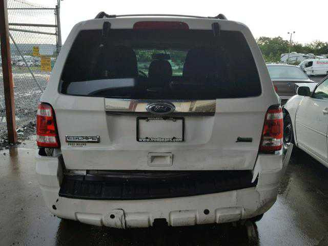 Бампер задний Ford Escape 2011 г.  3.0 л бензин Харьков