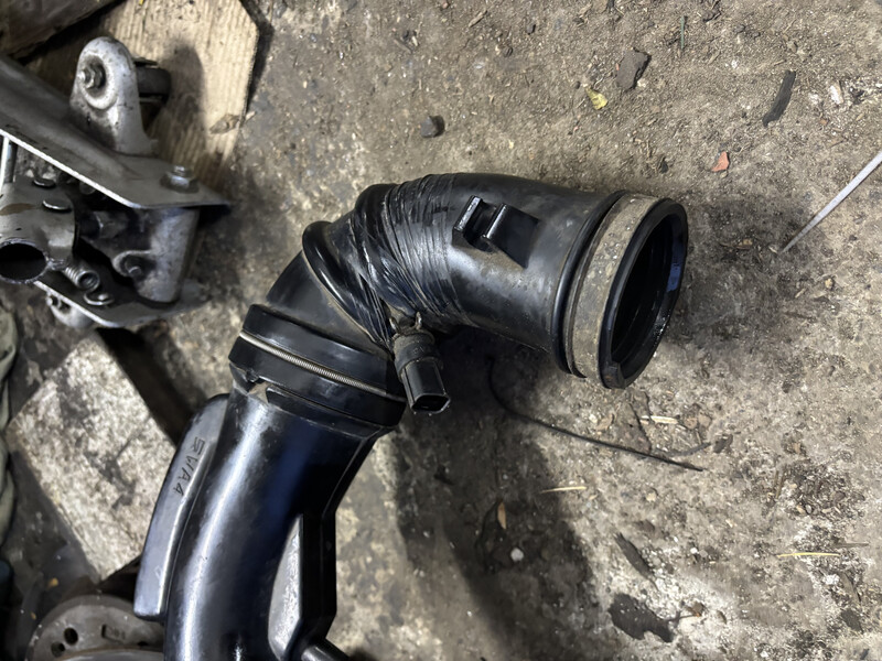 Патрубок повітроводу Honda HR-V  2002 1.6 Бензин Київ