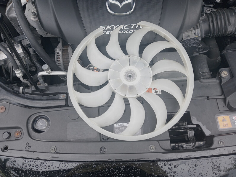 Вентилятор охолодження кондиціонера Mazda 6 2016 г.  2.5 л бензин Ровно