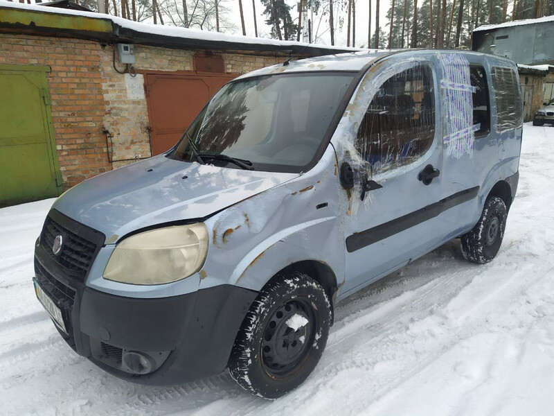 Скло бічне переднє Fiat Doblo  2008 1.4 Бензин 