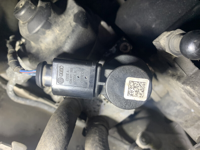 Редукційний клапан Volkswagen Golf 7  2014 универсал 1.6 Дизель Тлумач