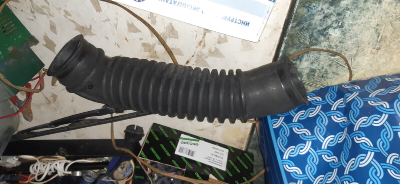 Патрубок дроссельной заслонки sma c81 SMA R81  1996 1.8 Бензин Павлоград