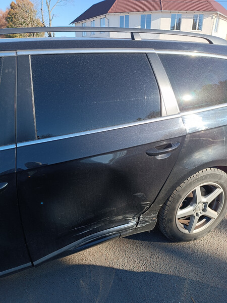 Задняя левая пассажирская дверка Volkswagen Passat B7  2011 универсал 1.6 Дизель Овруч