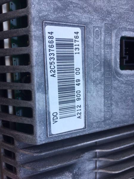 Дисплей a2129004900 Mercedes E-Class универсал 2010 г.  2.2 л дизель Луцк