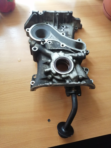 Передняя часть крышка двигателя Nissan Almera N17  2007 1.6 Бензин Днепр