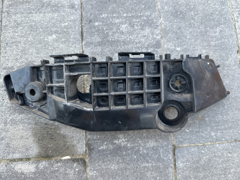 Крепление бампера 5253542050   Toyota RAV4